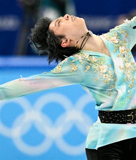 yudzuru|Japanese figure skating icon Yuzuru Hanyu retires from competition.